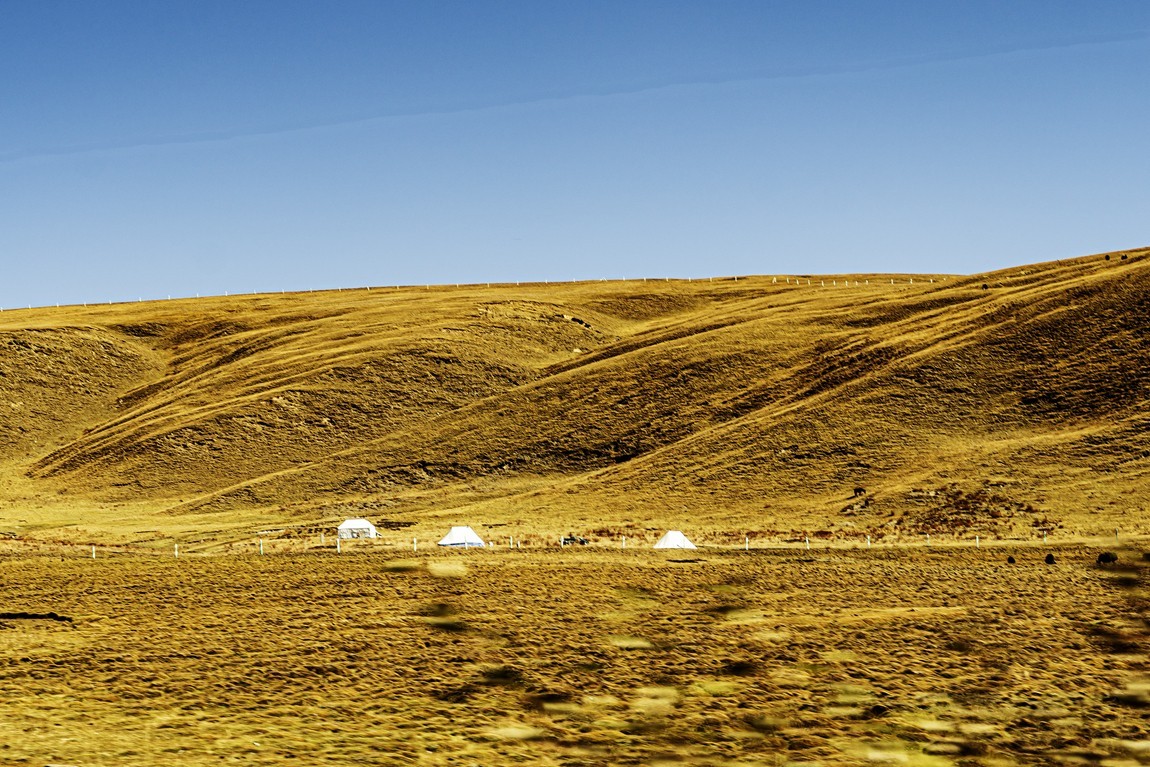 行走在318国道--初探月亮湖【1】