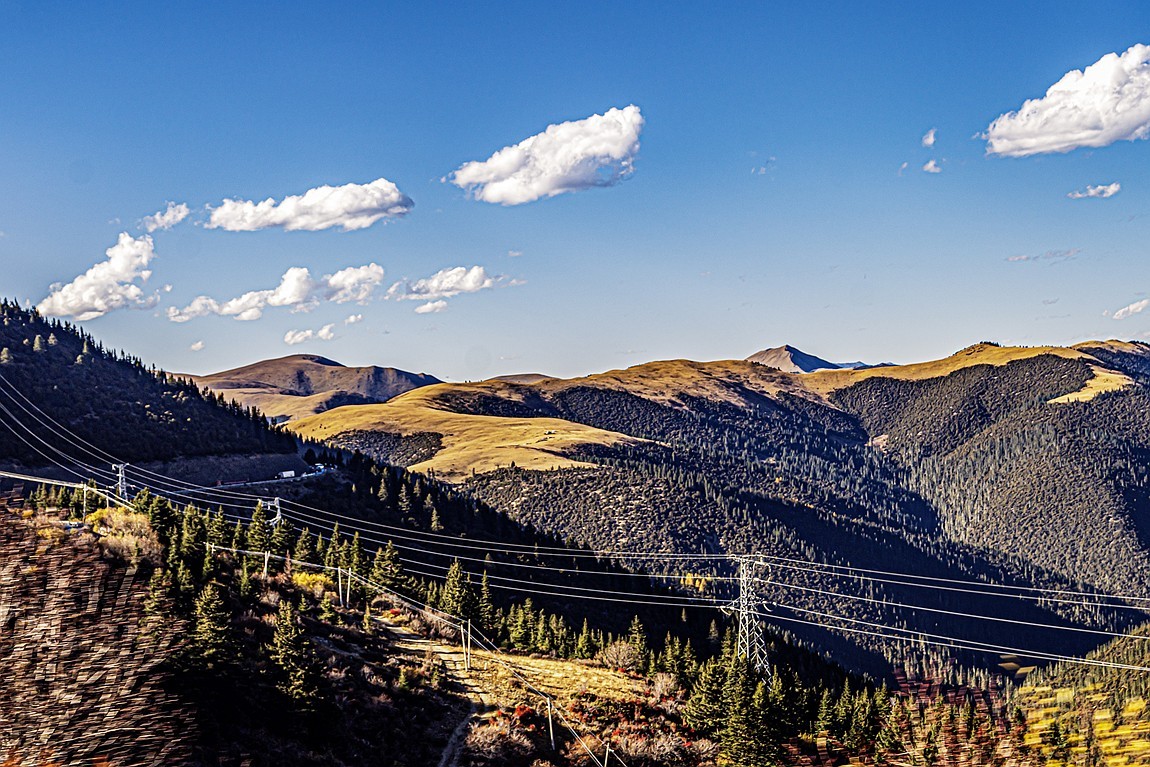 行走在318国道--初探月亮湖【1】