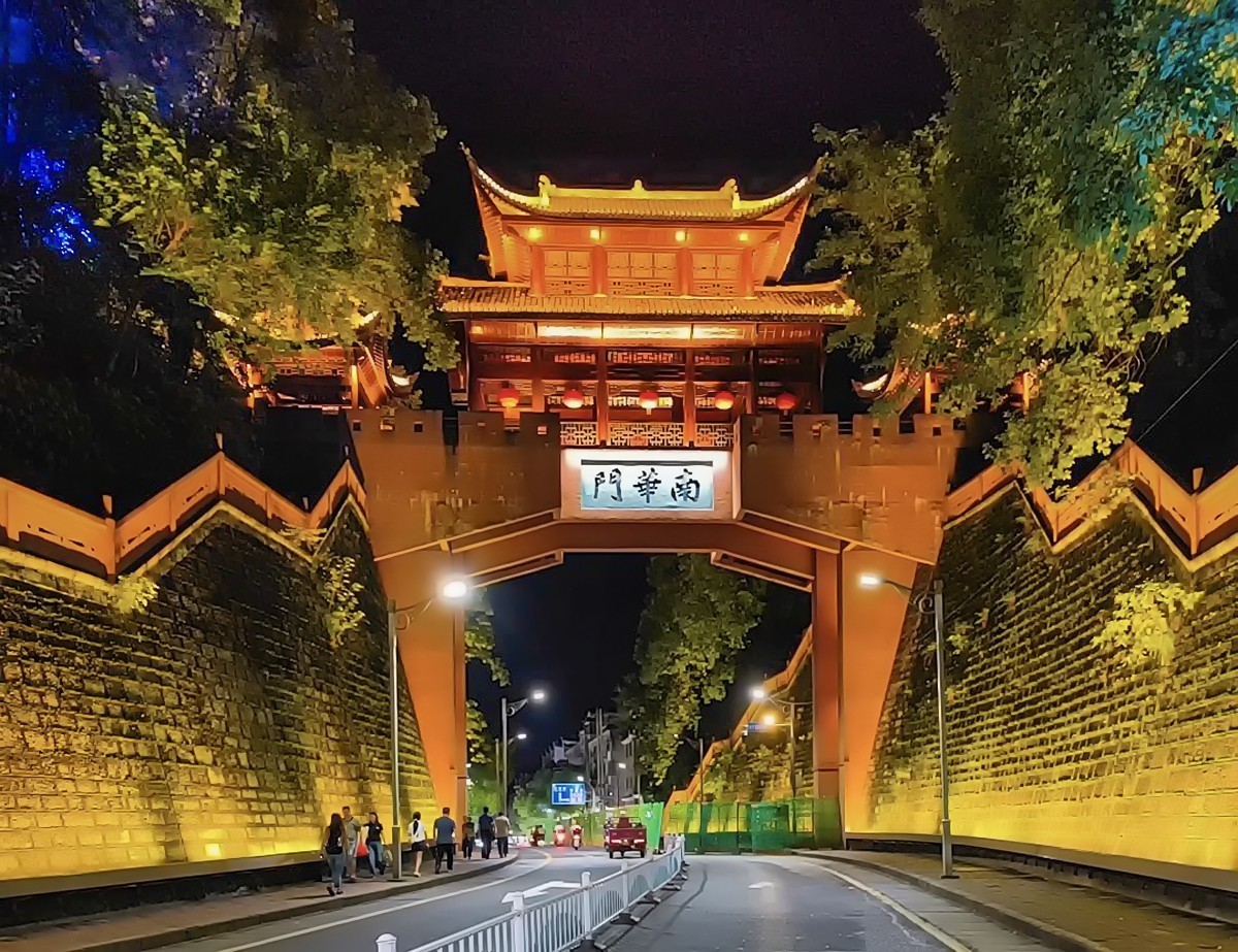 蜀滇黔渝鄂骑游随拍14——凤凰古城