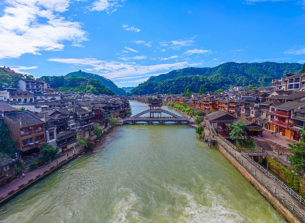 蜀滇黔渝鄂骑游随拍14——凤凰古城