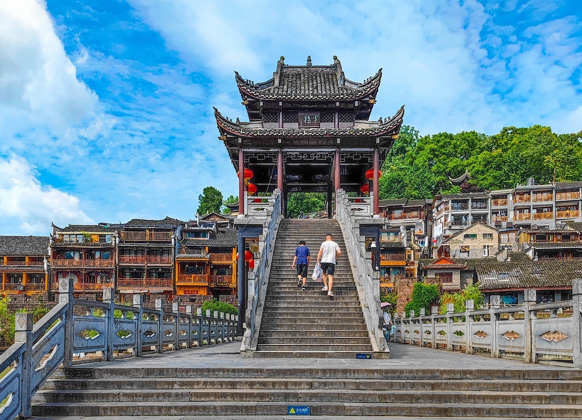 蜀滇黔渝鄂骑游随拍14——凤凰古城