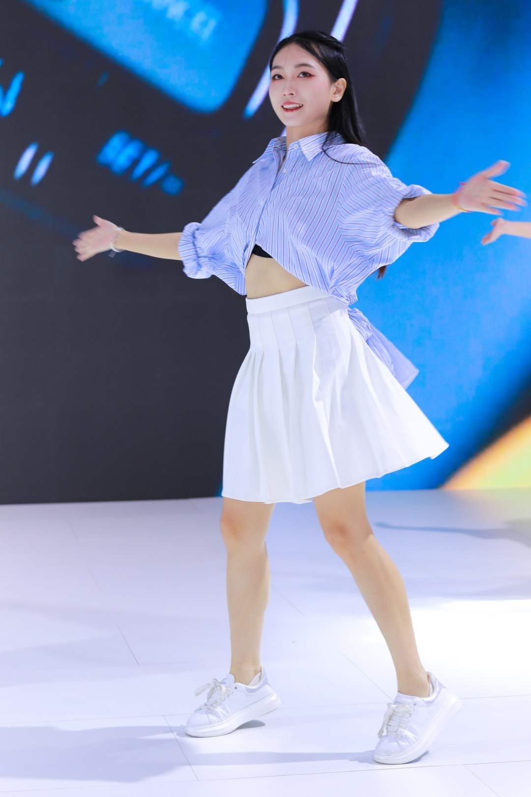 希望哪位买了R6-2的大师发表一下原图看看