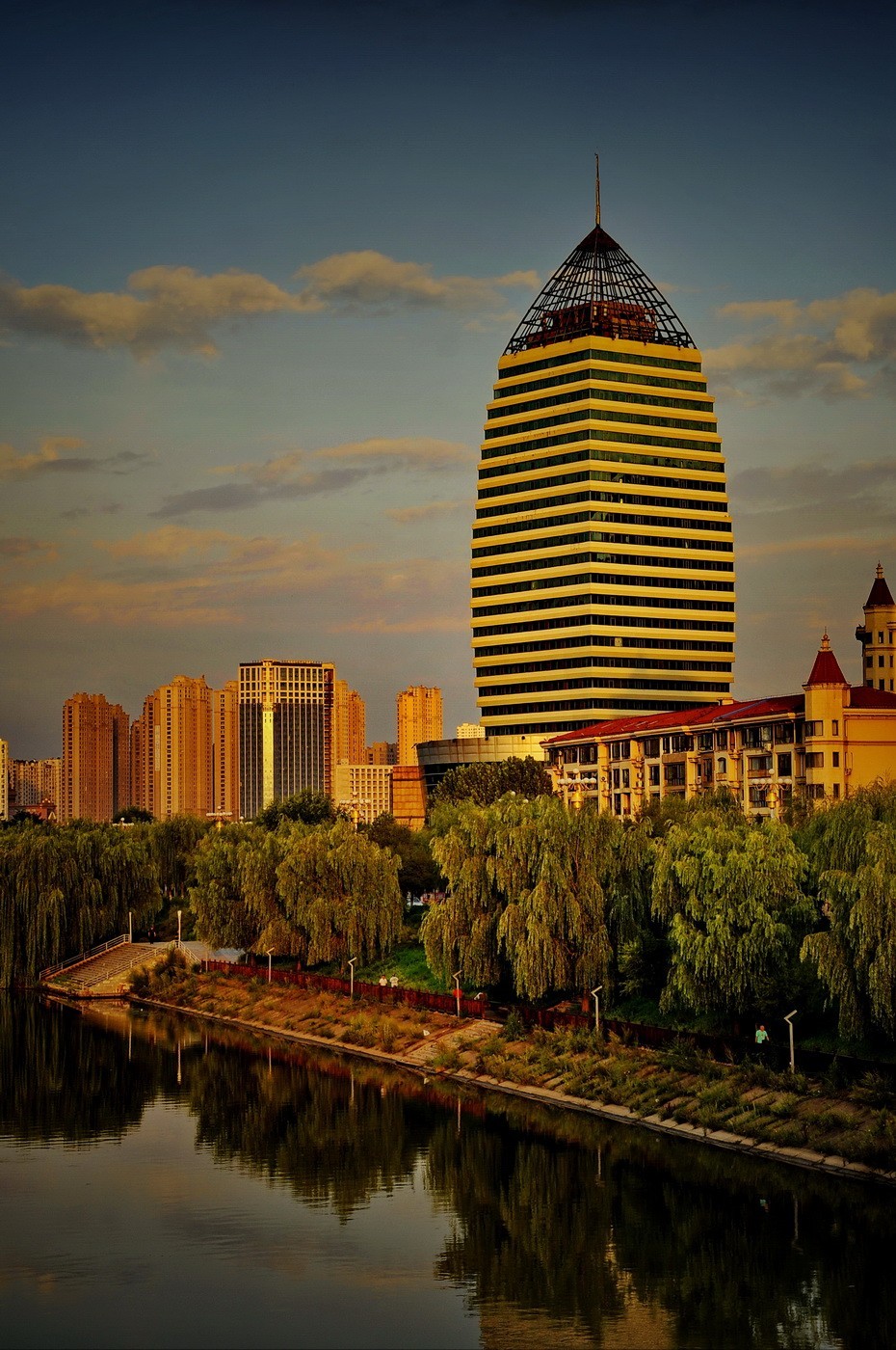 太子河畔的早晨