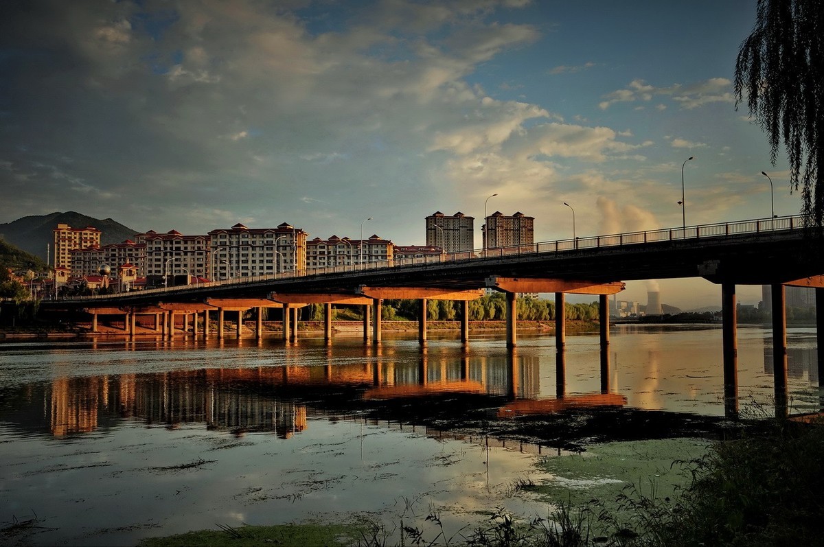 太子河畔的早晨