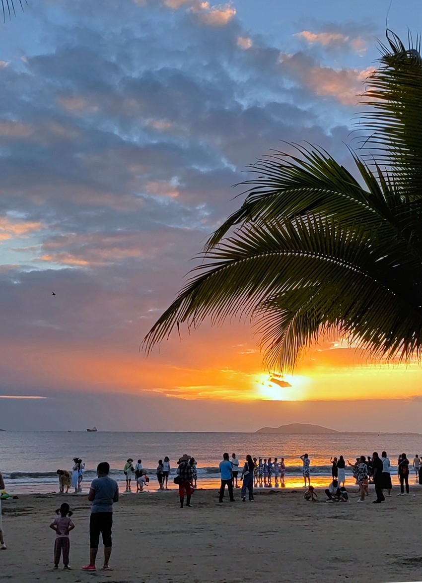 三亚椰梦长廓夕阳231218(2)