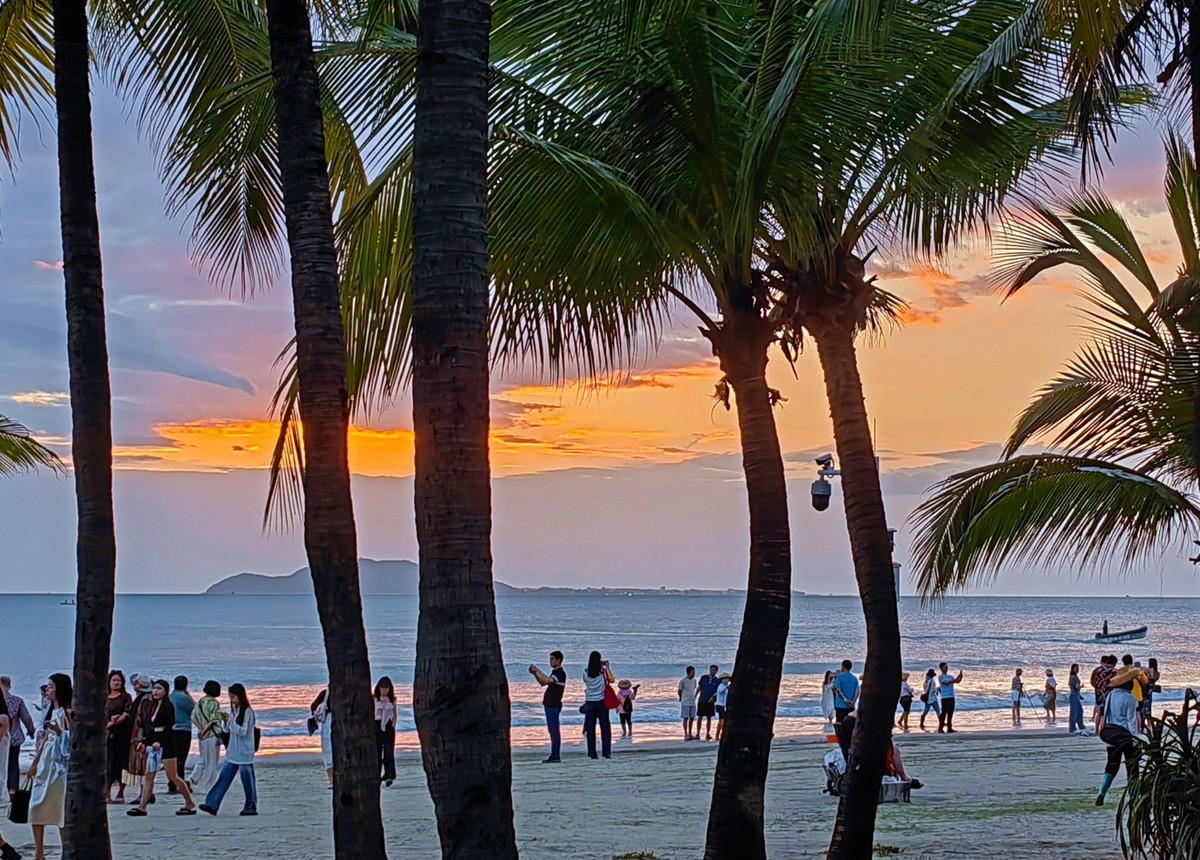 三亚椰梦长廓夕阳231218(2)