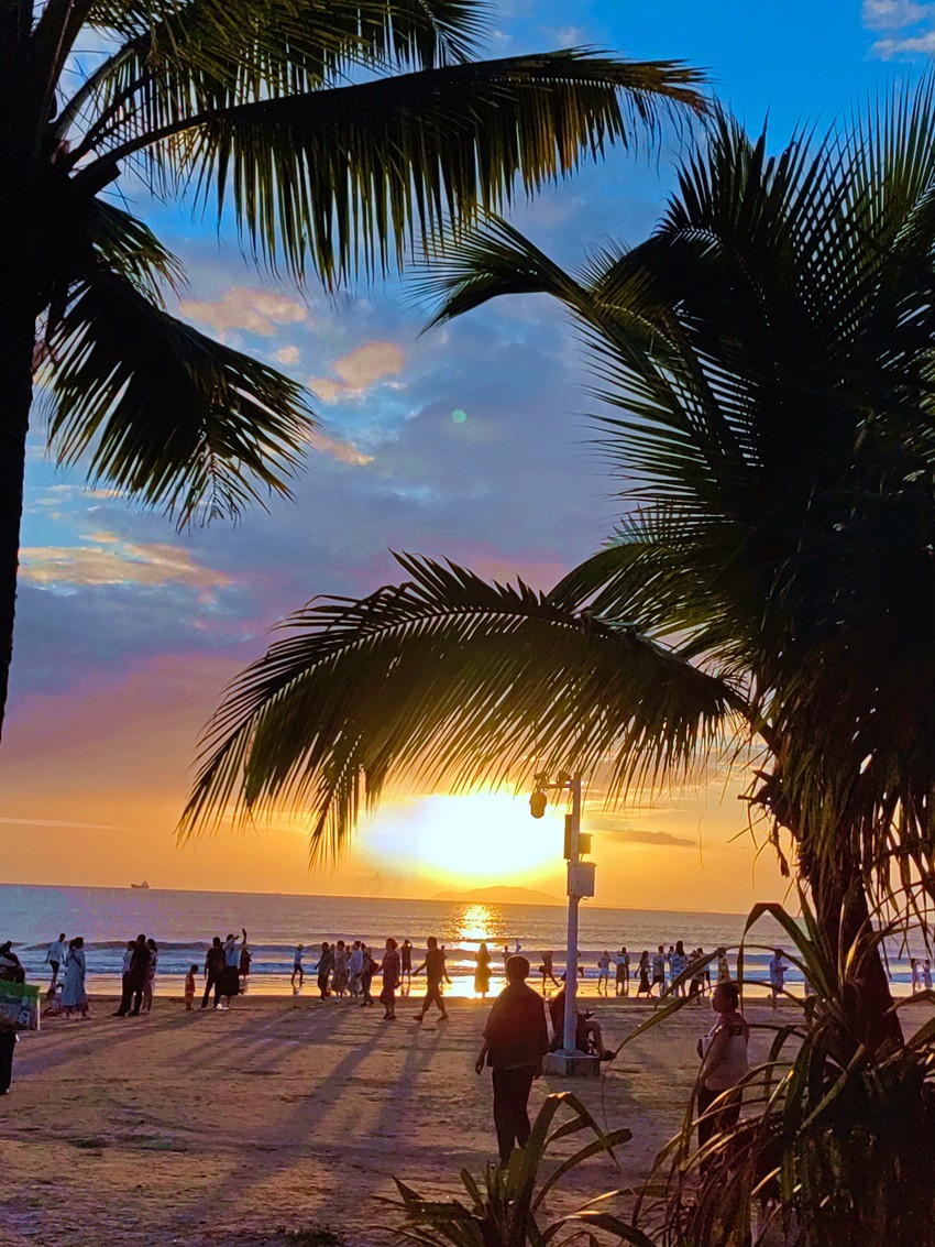 三亚椰梦长廓夕阳231218(2)