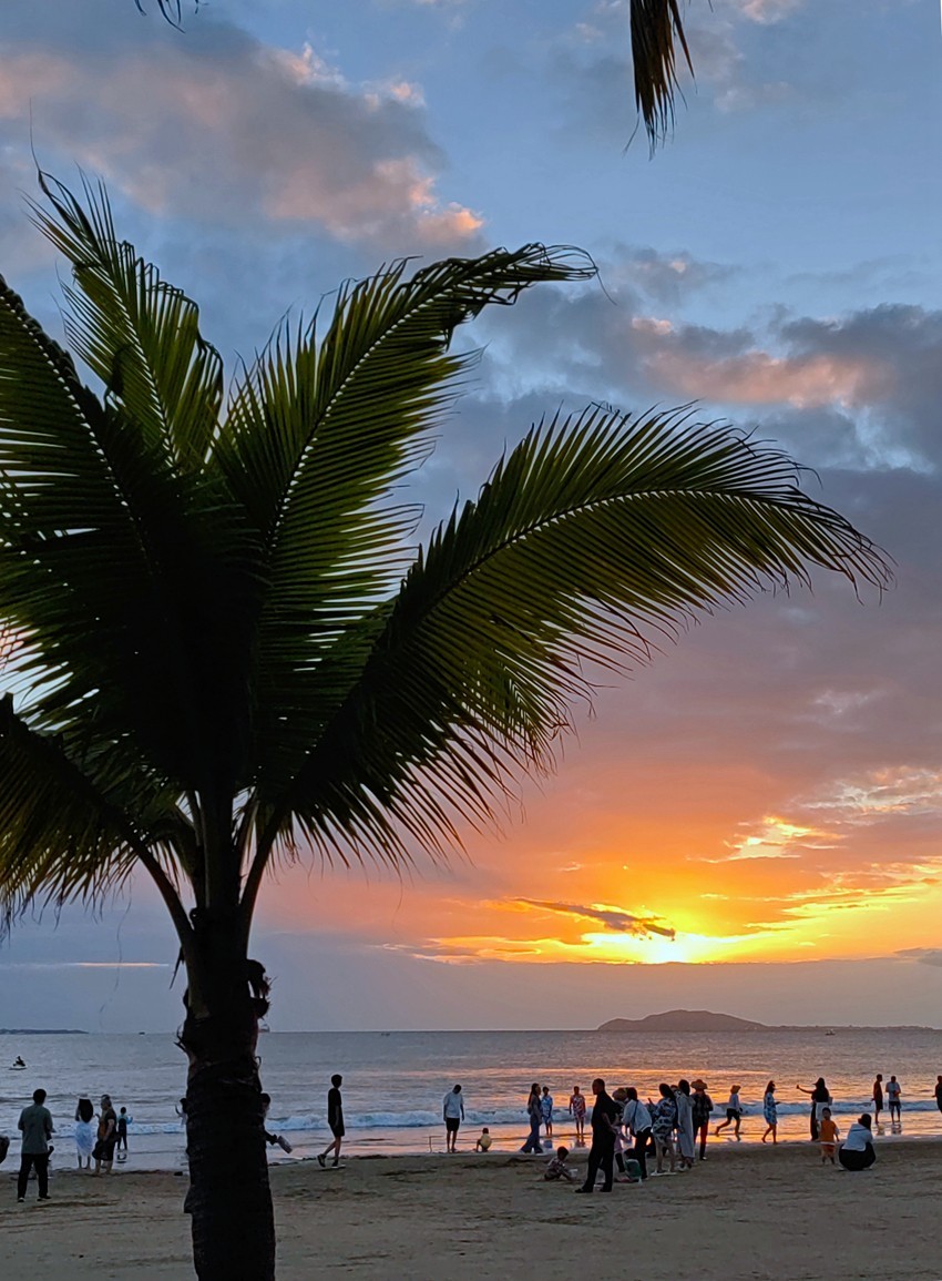 三亚椰梦长廓夕阳231218(2)