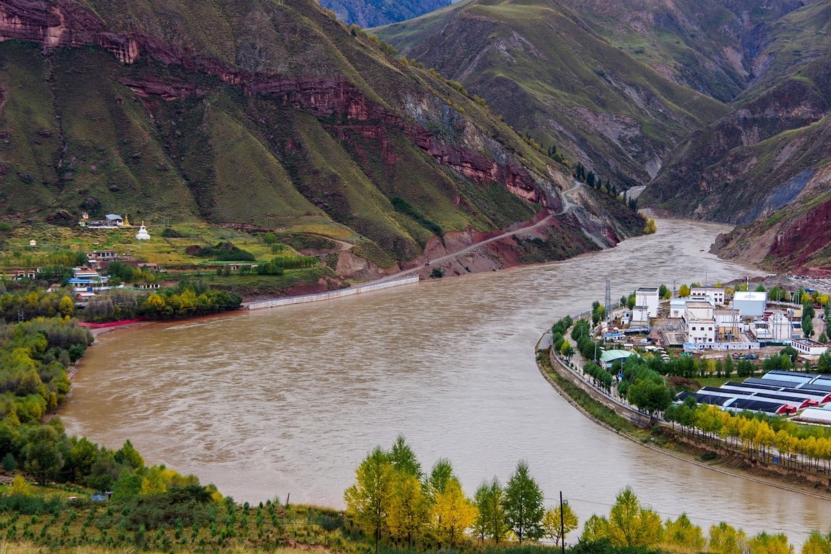 青海玛沁走同德的路上随拍