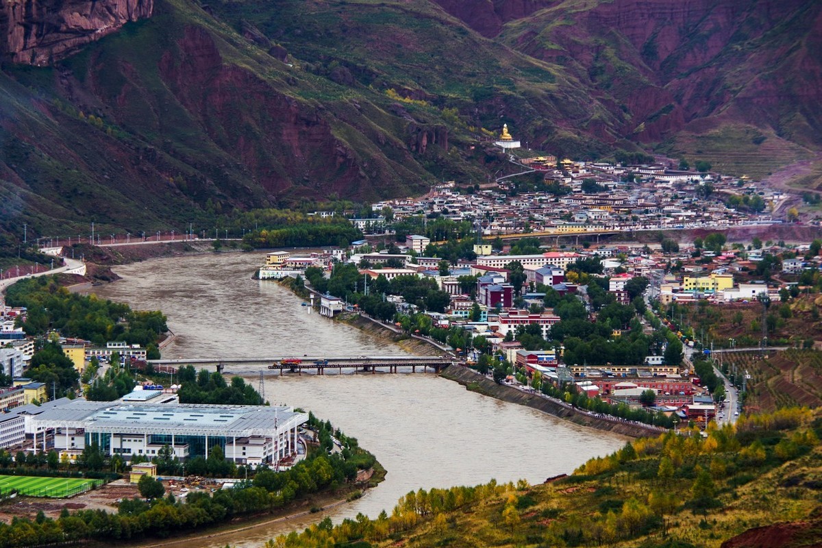 青海玛沁走同德的路上随拍