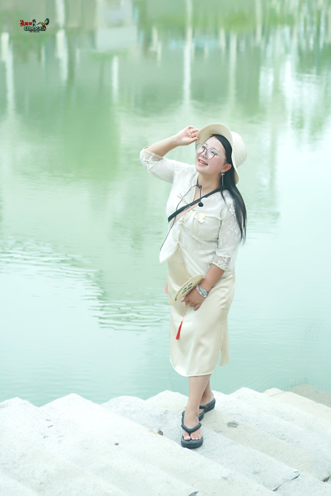 【夏日可爱美女】---婉儿