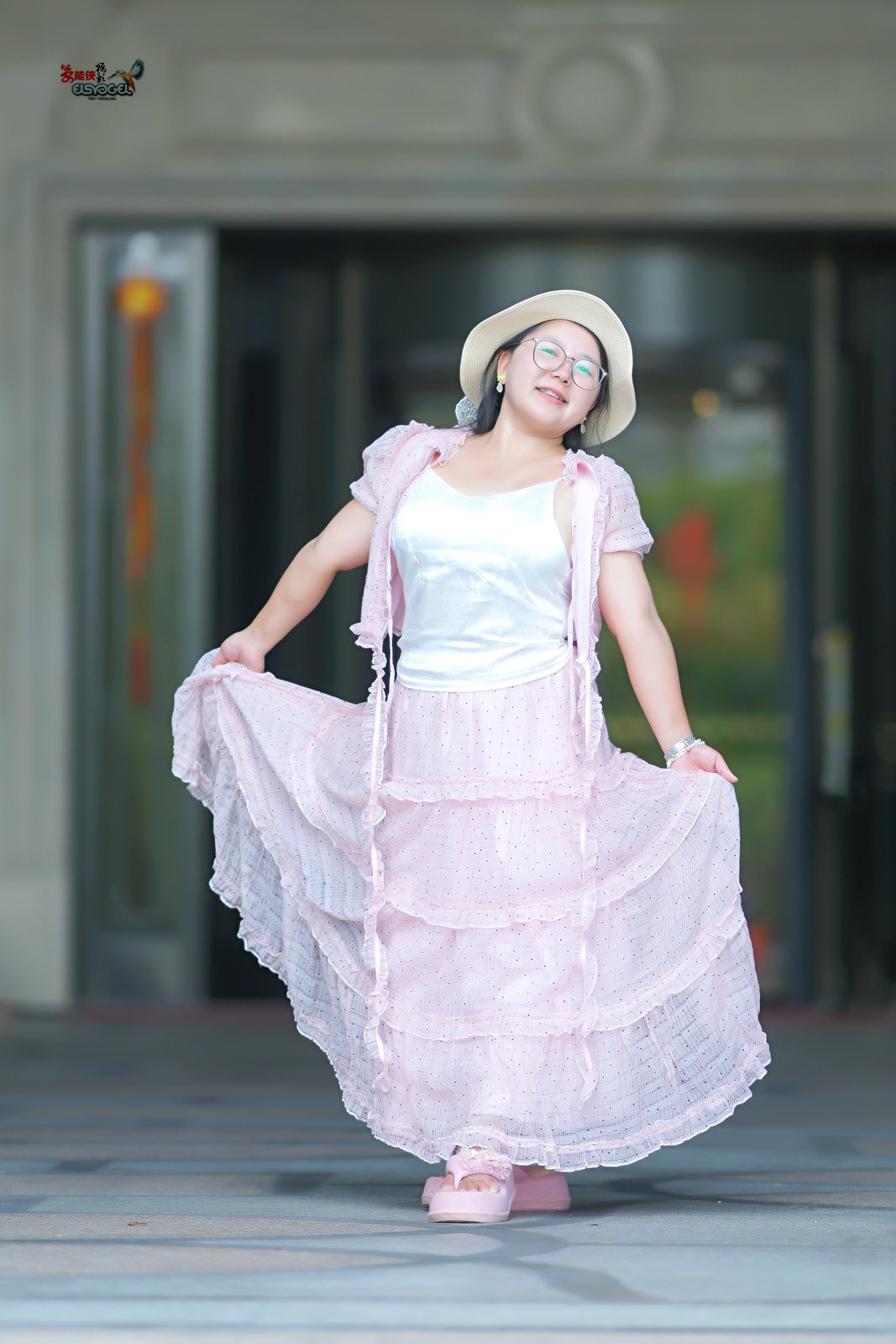 【夏日可爱美女】---婉儿