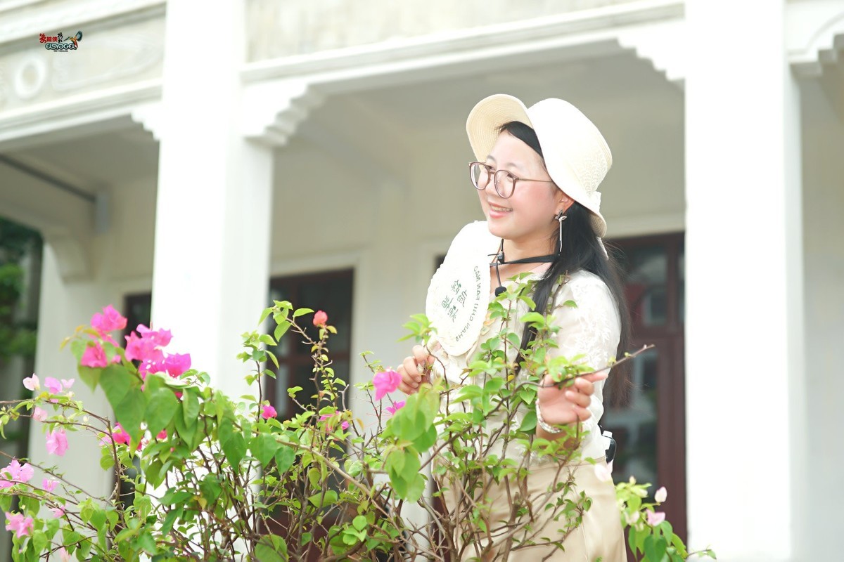 【夏日可爱美女】---婉儿