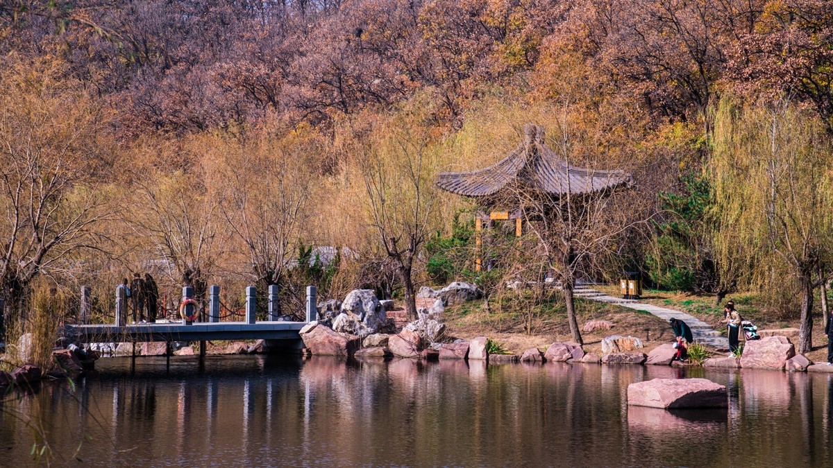 大 连 横 山 寺 公 园 景 区 （ 四 ）