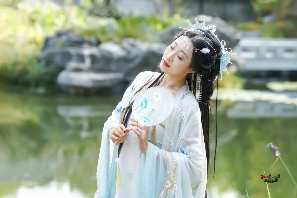 【蓝色人鱼美女】---银璐