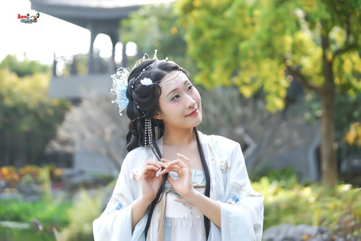 【蓝色人鱼美女】---银璐