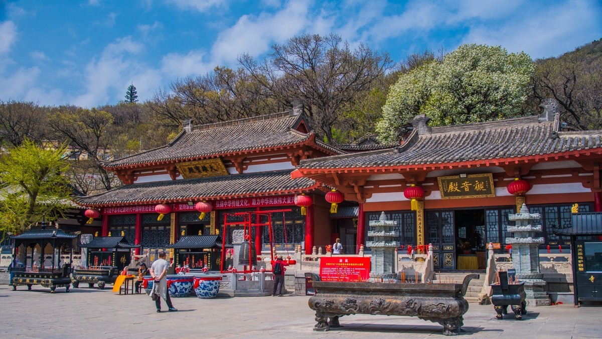 大 黑 山 石 鼓 寺 之 二