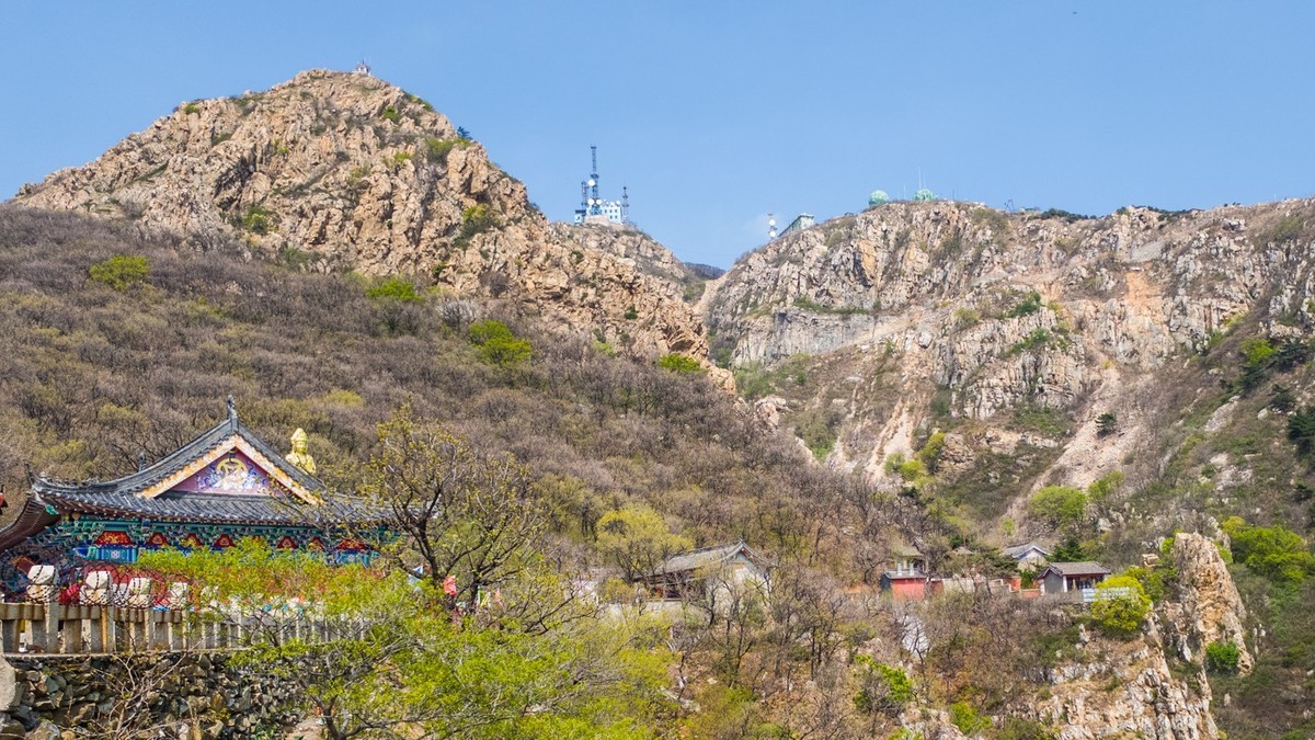 大 黑 山 石 鼓 寺 之 二