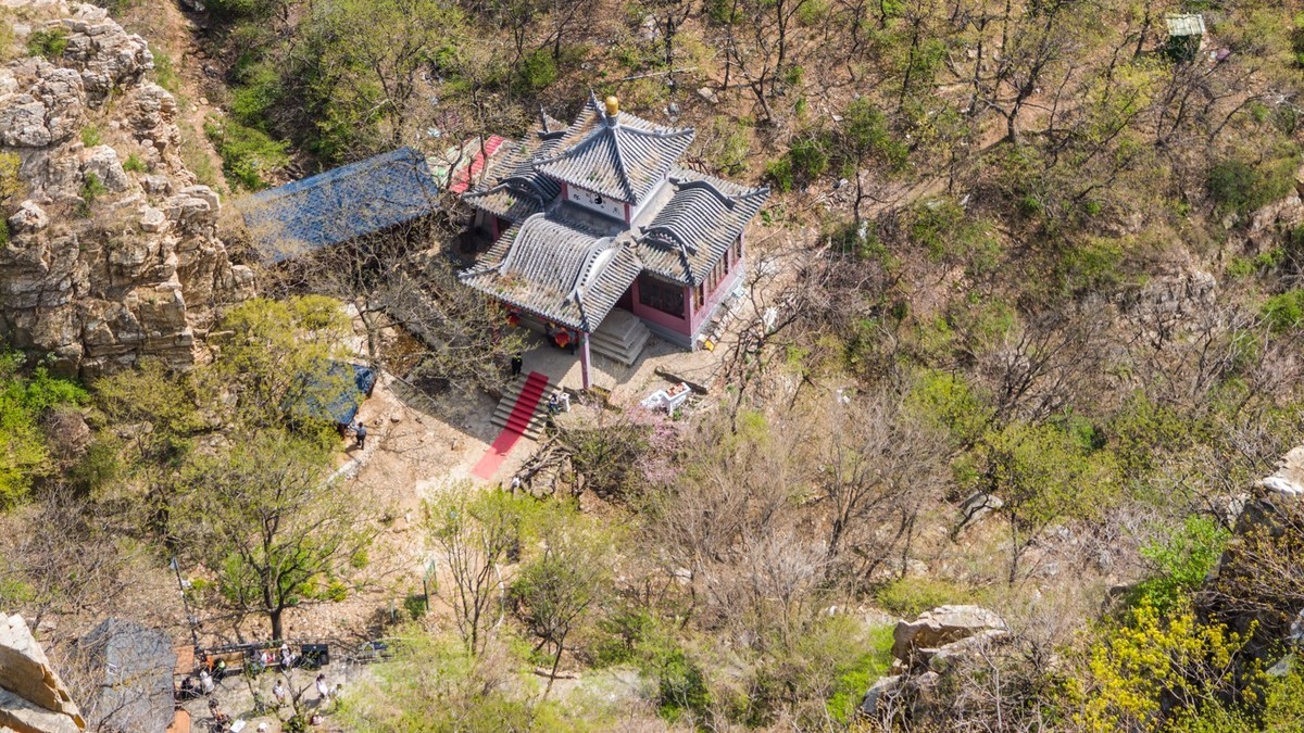 大 黑 山 石 鼓 寺 之 二