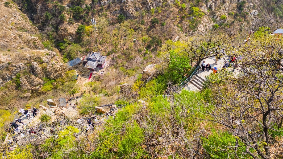 大 黑 山 石 鼓 寺 之 二