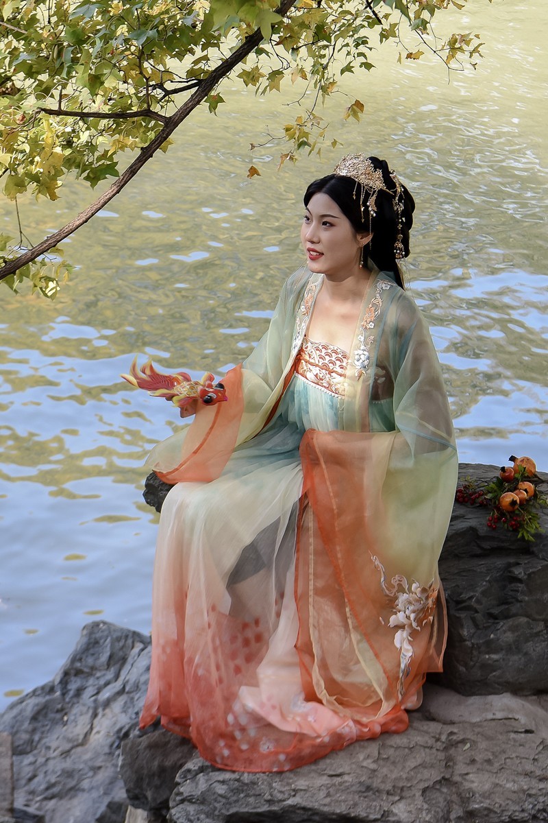 2024年第0077贴-公园人像纪实抓拍（0130）