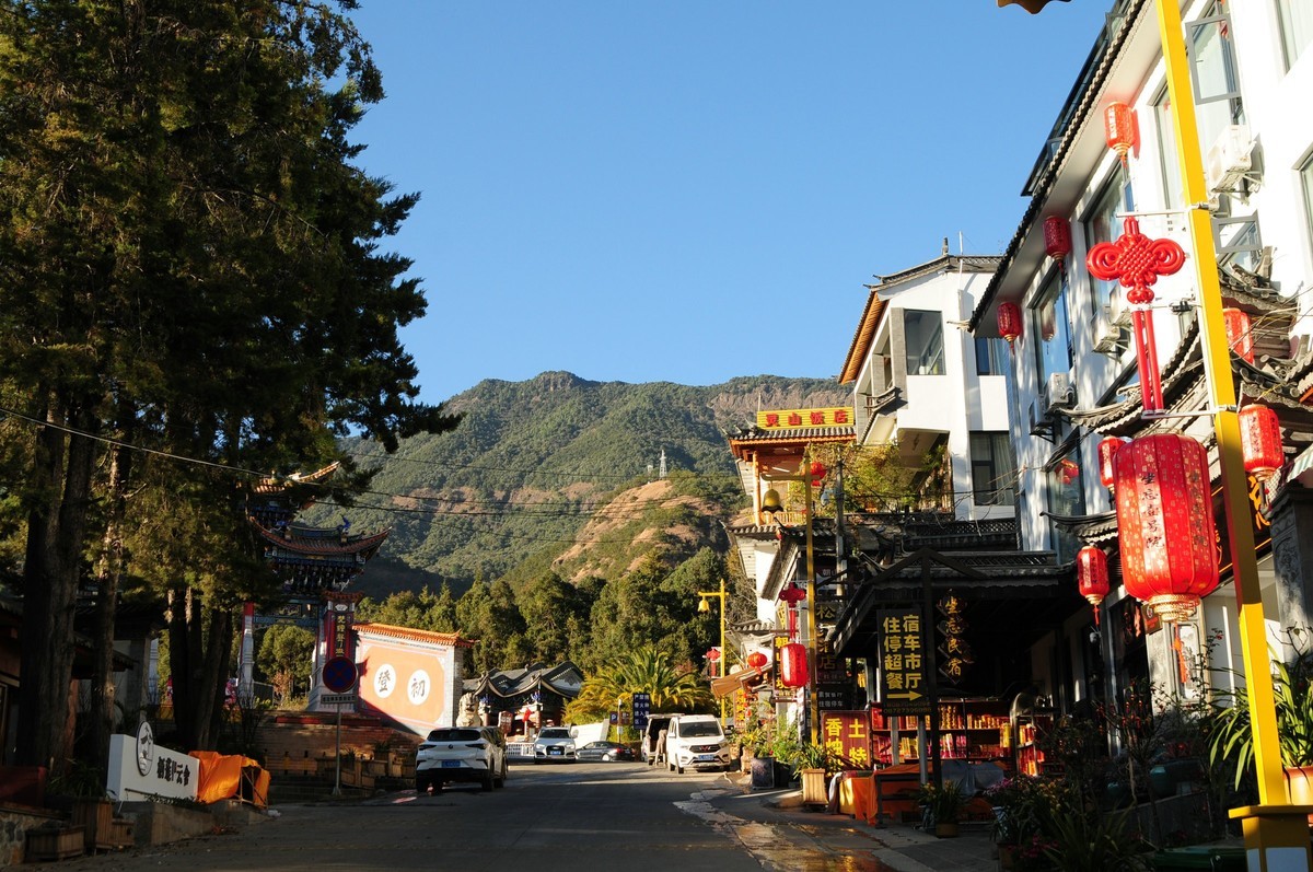 云南鸡足山门坊