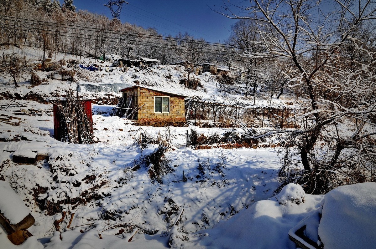 雪后山沟沟