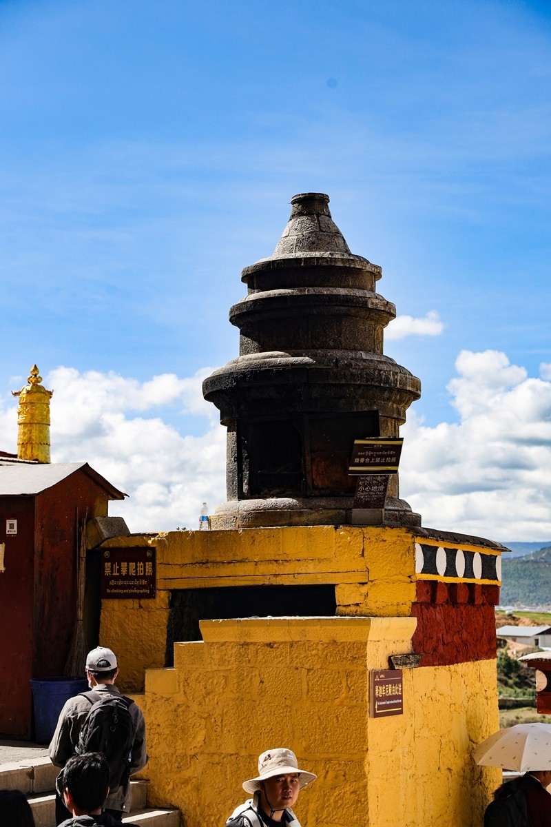 香格里拉噶丹--松赞林寺4