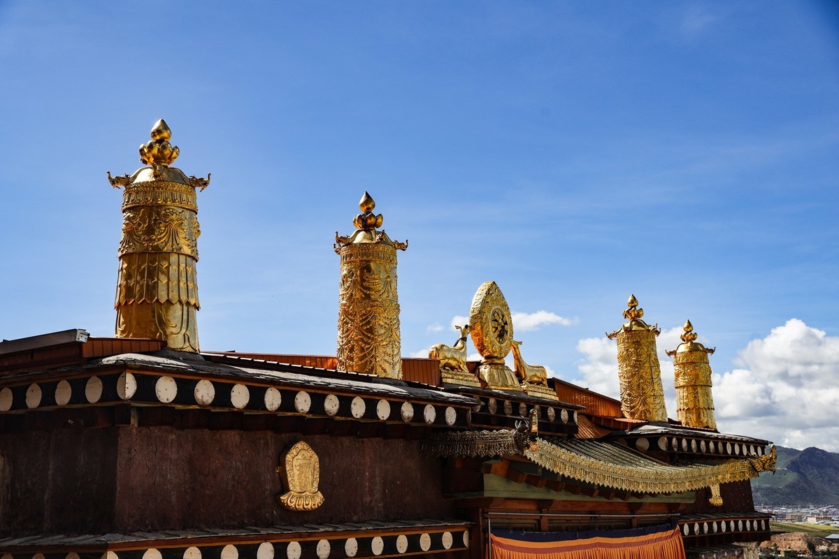 香格里拉噶丹--松赞林寺4