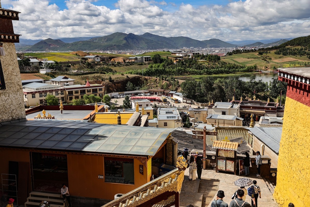 香格里拉噶丹--松赞林寺4
