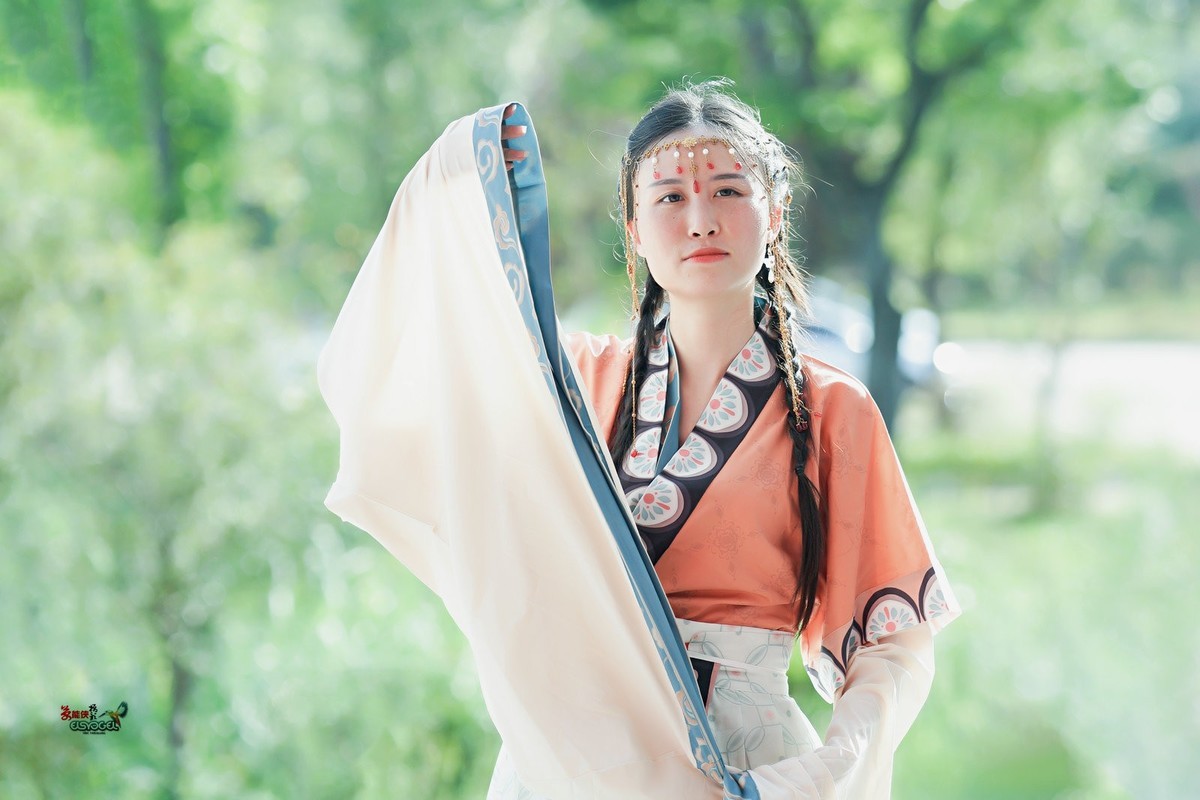 【天龙山神女】---娟娟