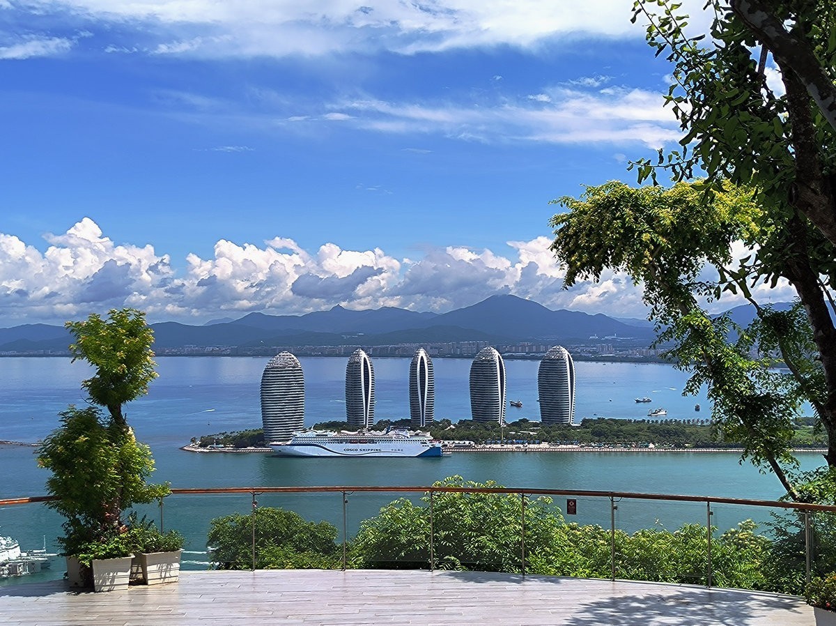 2024夏 海南环岛行（104）鹿回头上住一晚