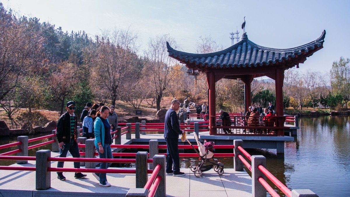 大 连 横 山 寺 公 园 景 区 （ 四 ）