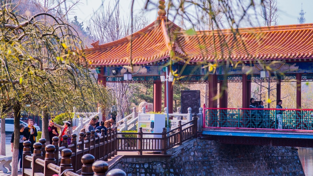 大 连 横 山 寺 公 园 景 区 （ 四 ）