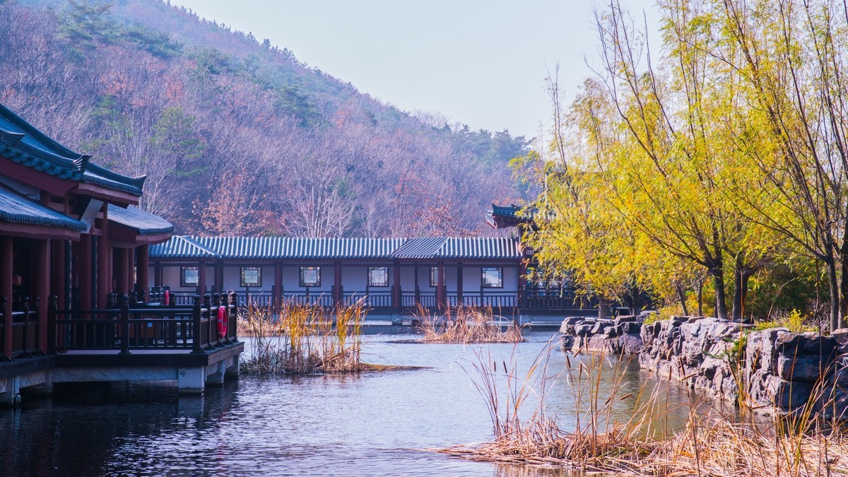 大 连 横 山 寺 公 园 景 区 （ 四 ）