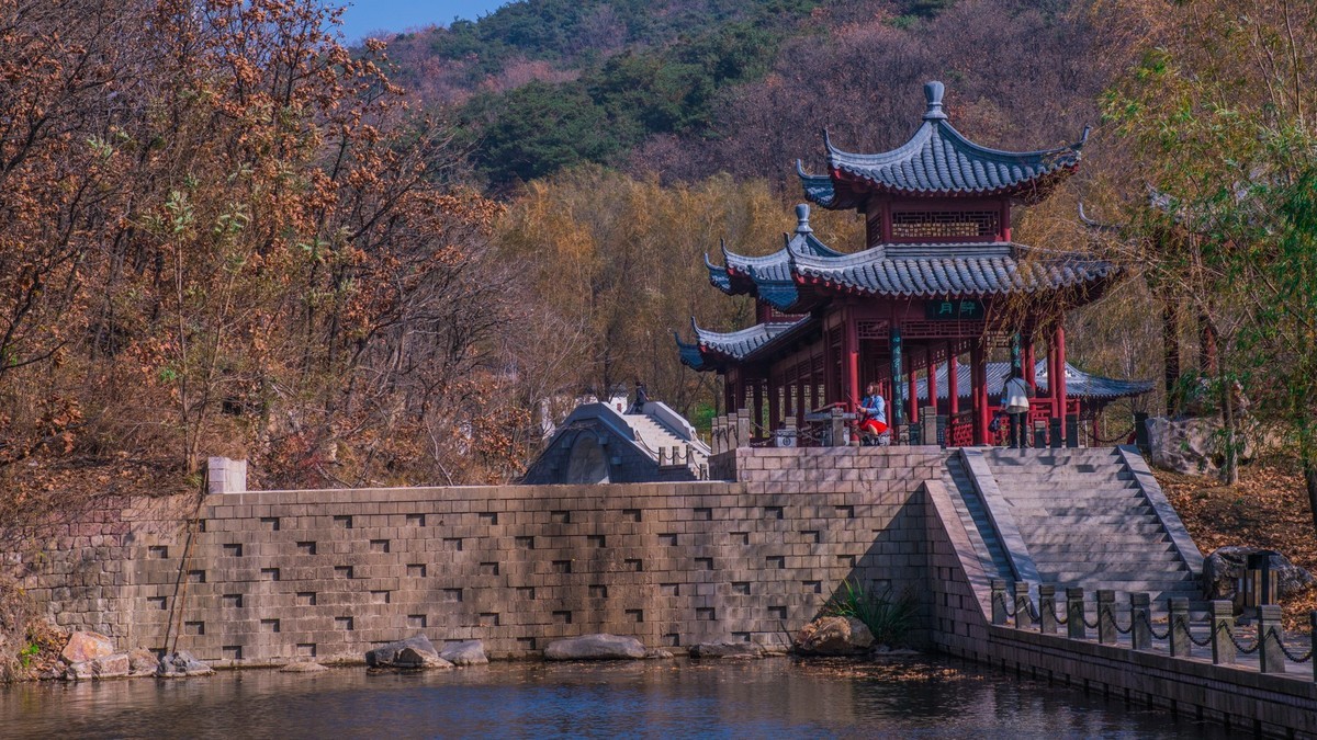 大 连 横 山 寺 公 园 景 区 （ 四 ）