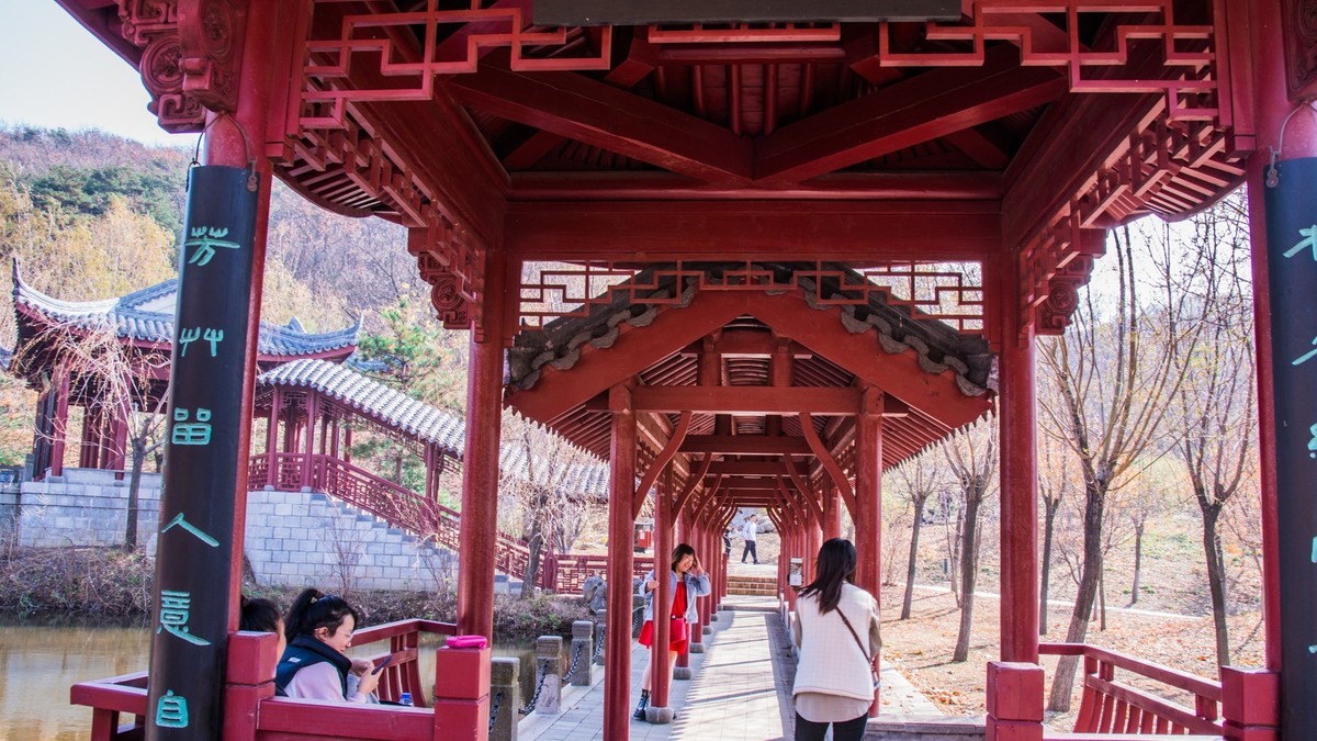 大 连 横 山 寺 公 园 景 区 （ 四 ）