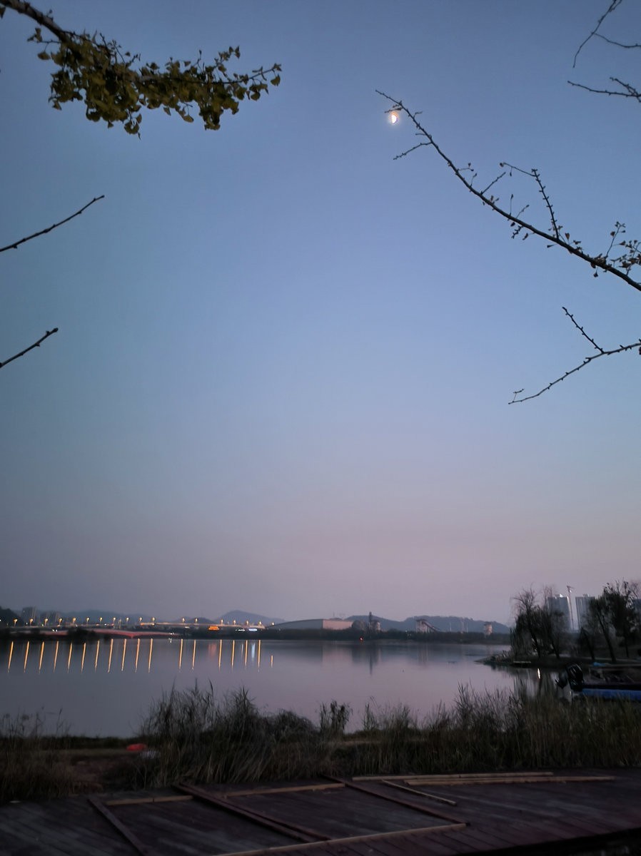 漫步星城 走街串巷（519）日暮九华湖