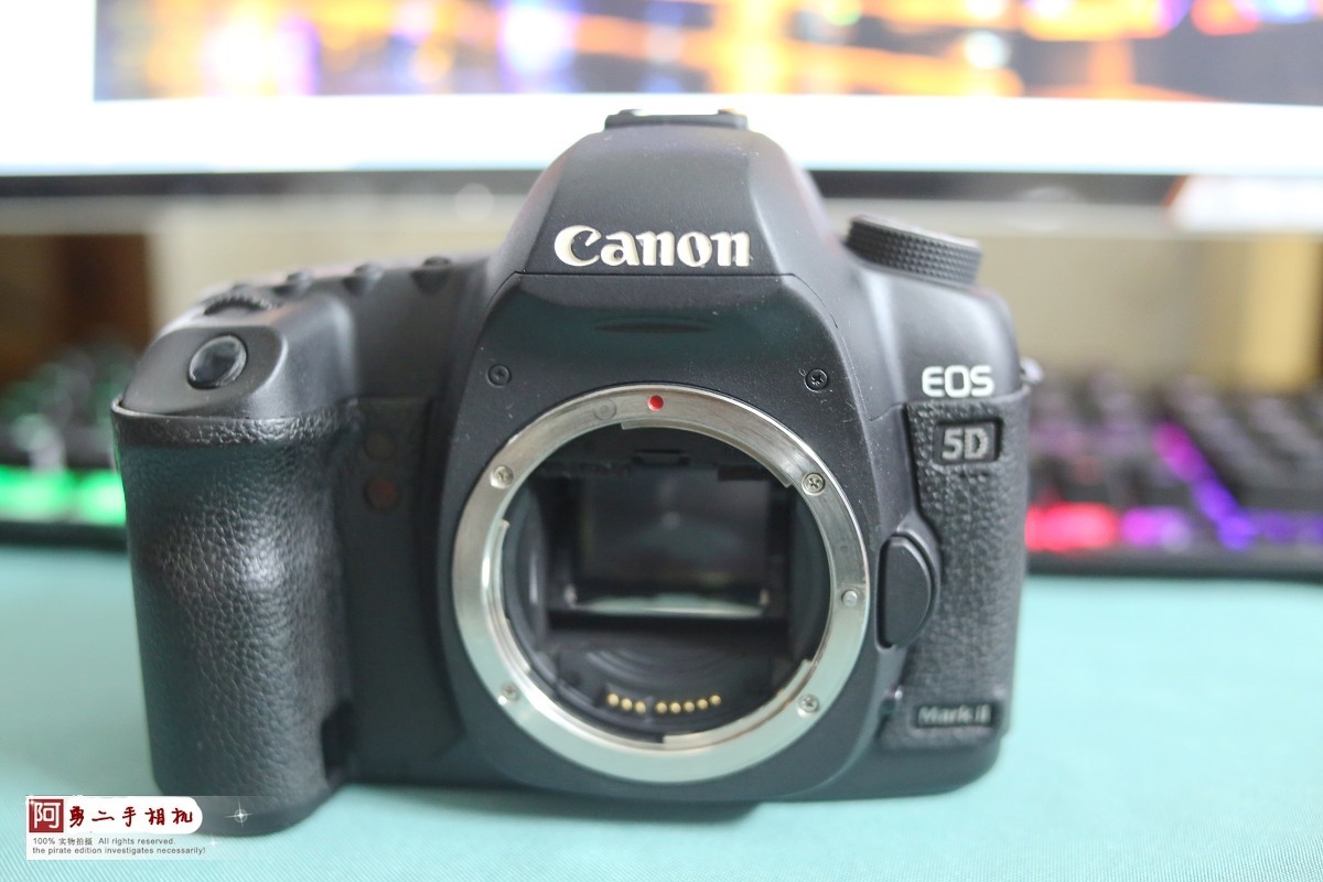 1.29  佳能5D2  翻新机  价1500