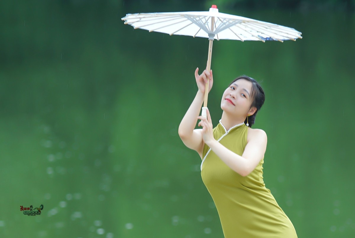 【旗艺韵律】-- 佳佳