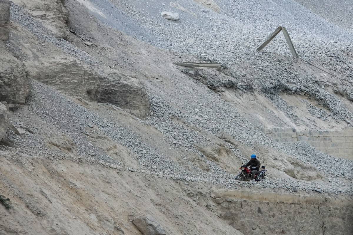 西行散记——察瓦龙至丙中洛公路2---大流沙
