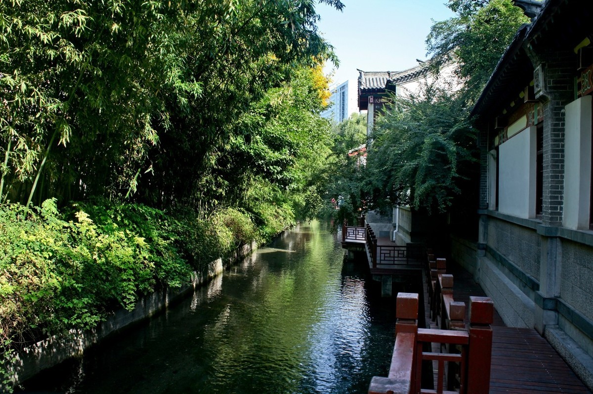 趵突泉——秋水伊人