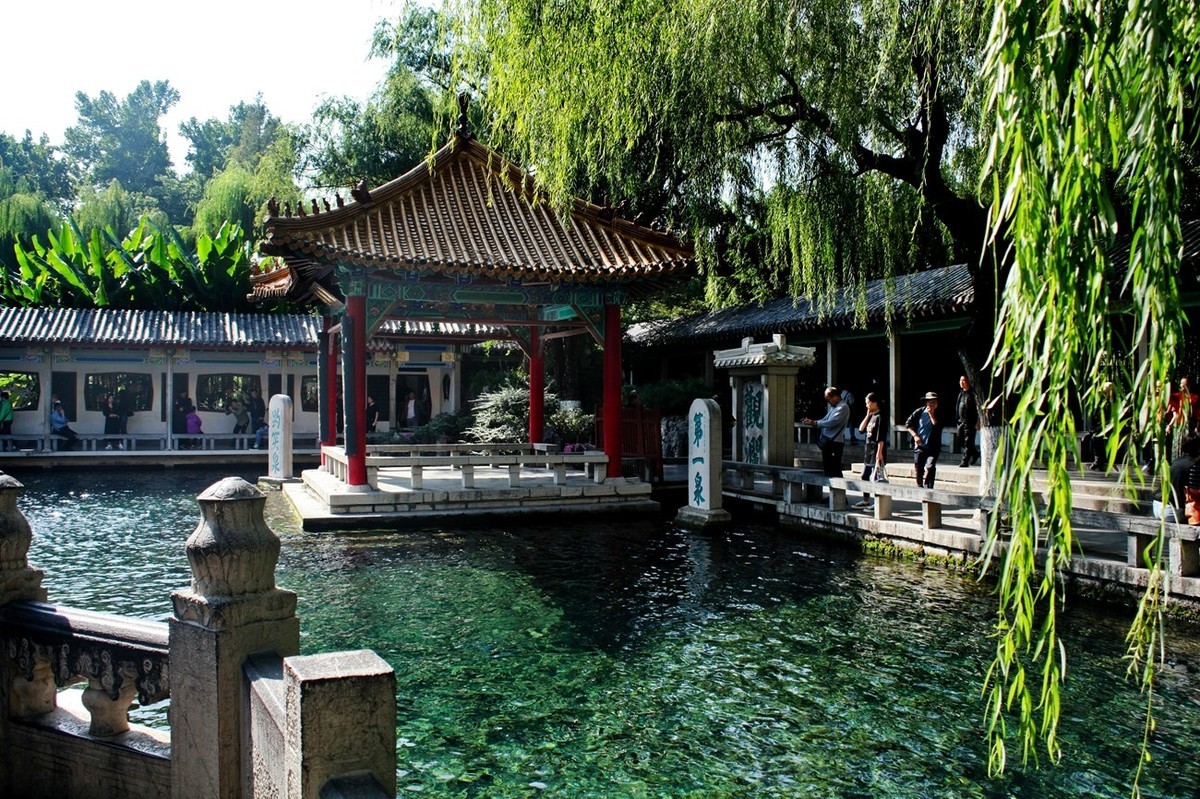 趵突泉——秋水伊人