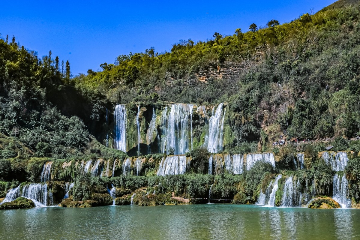 胜过黄果树，赛过德天的九龙大瀑布