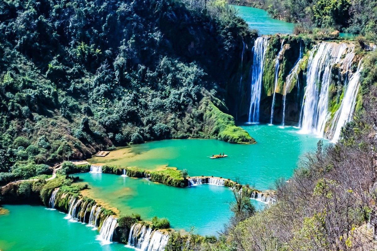 胜过黄果树，赛过德天的九龙大瀑布