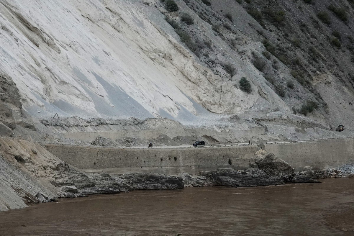 西行散记——察瓦龙至丙中洛公路2---大流沙