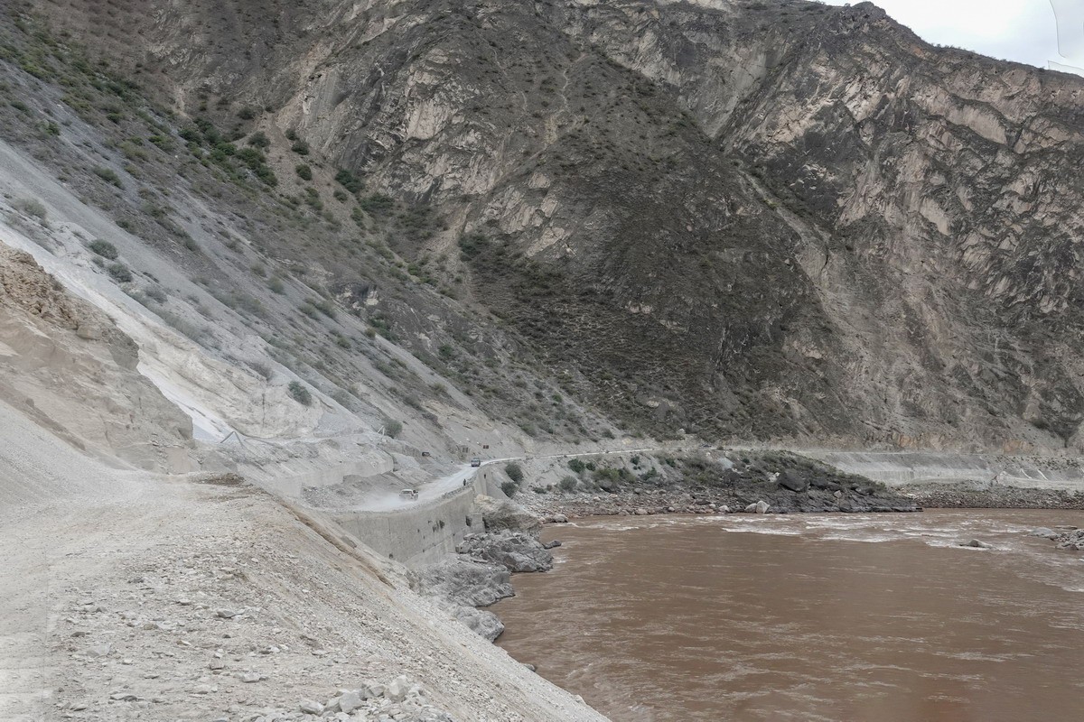 西行散记——察瓦龙至丙中洛公路2---大流沙