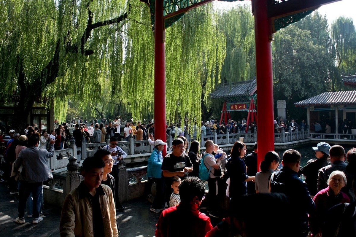 趵突泉——秋水伊人