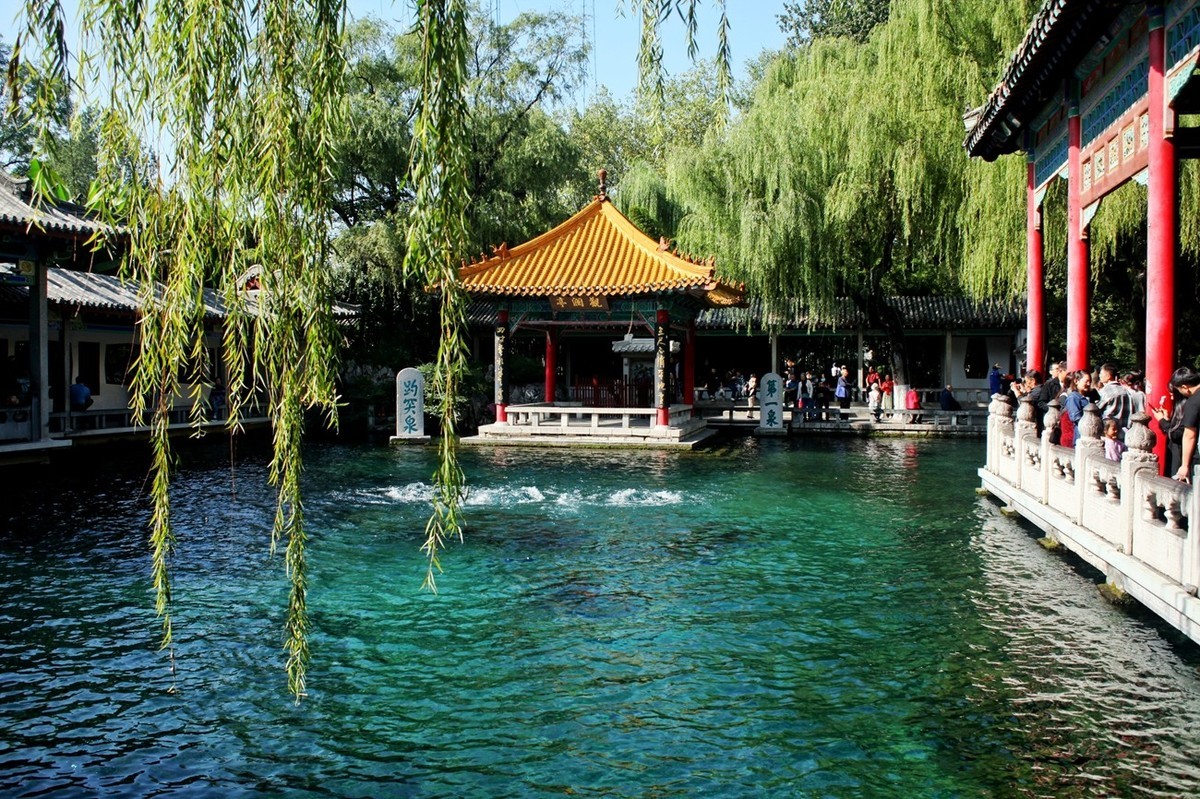 趵突泉——秋水伊人