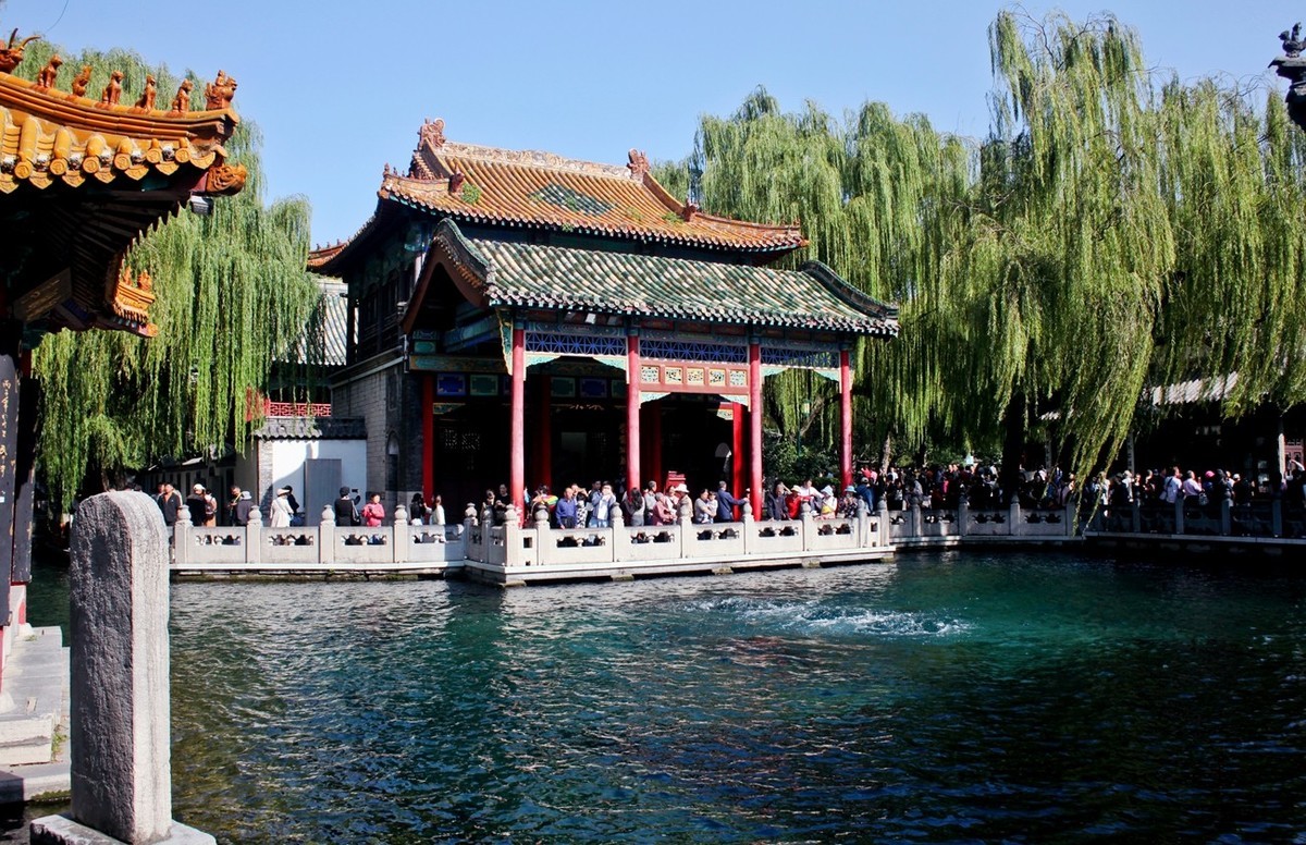 趵突泉——秋水伊人